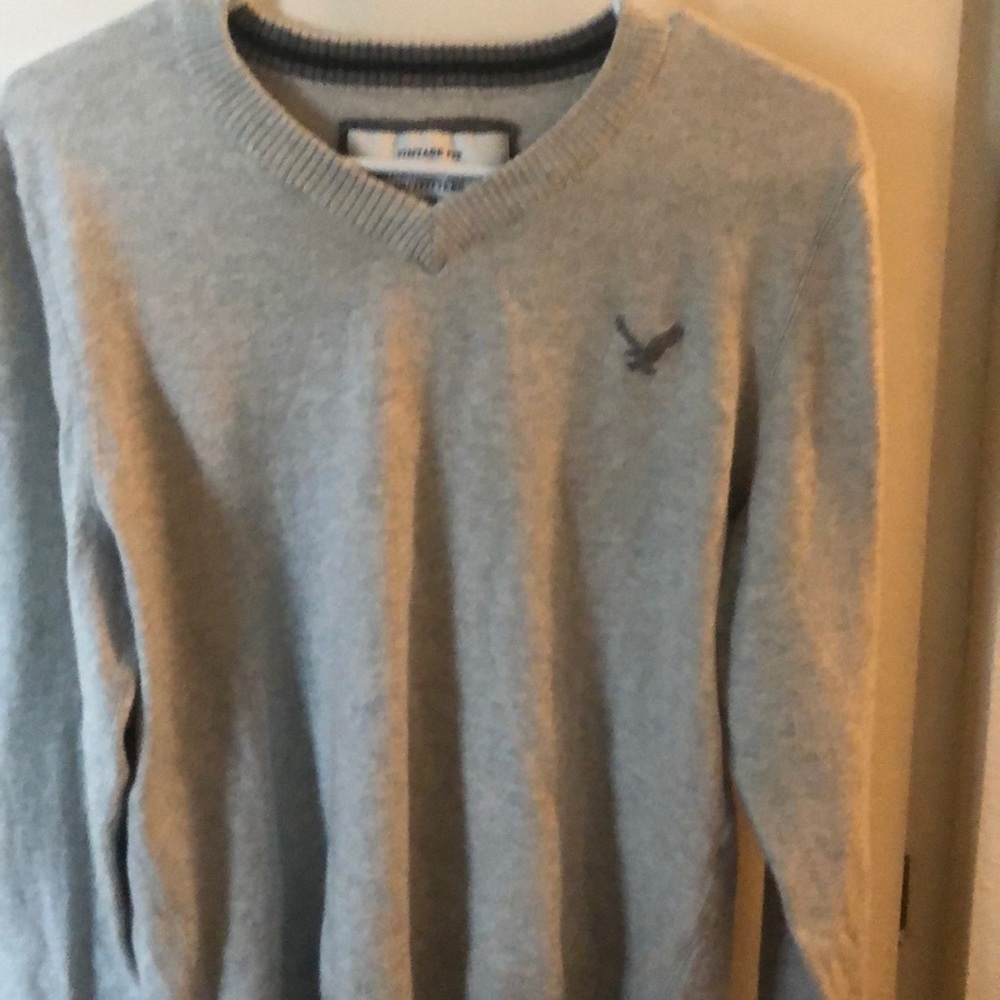 Men’s American Eagle, V-Neck sweater